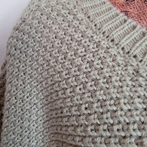 Oversized Knit Sweater With Drop Sleeves & Front Pockets In Sage Green Size XL - Picture 6 of 10